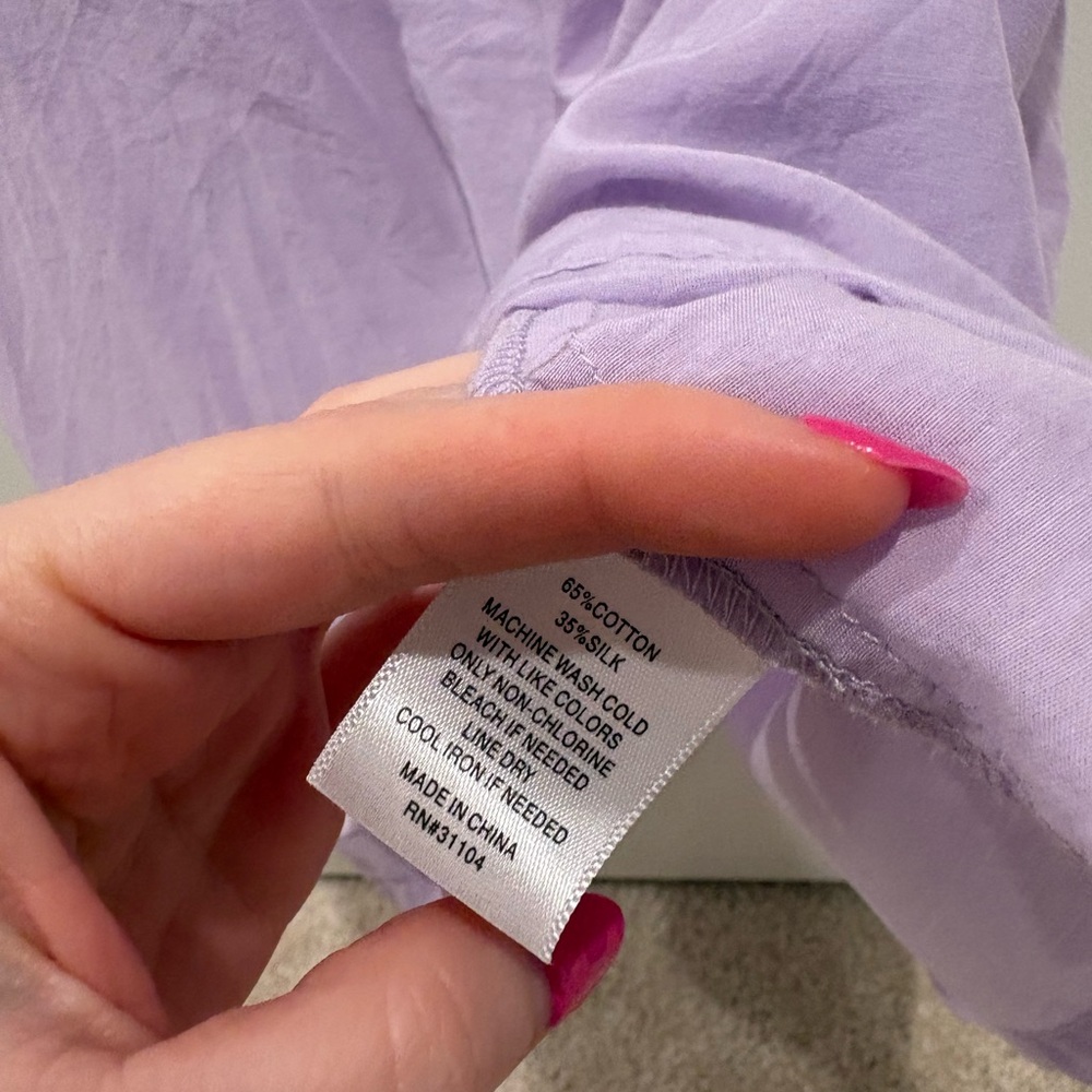 Lilac Ruffle Tank with Daisy Buttons Size L - Picture 3 of 5